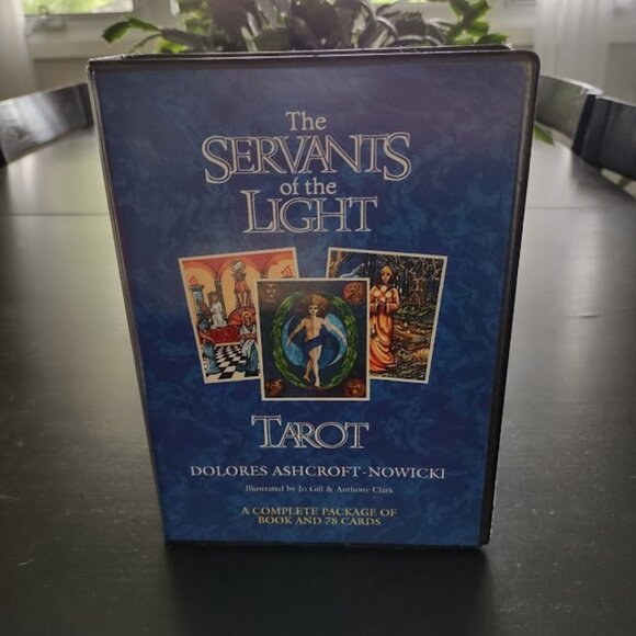 The Servants Of The Light Tarot Cards - Picture 1 of 6